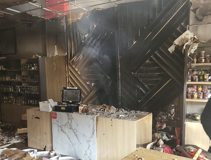 Cháy cửa hàng mứt bánh gần chợ Đà Lạt