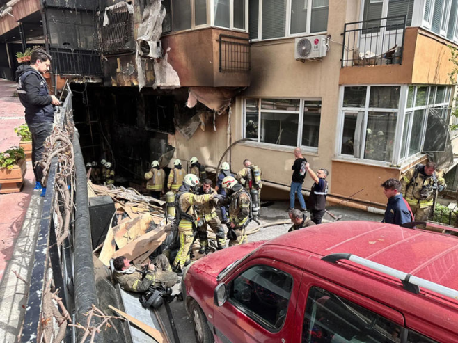 Cháy hộp đêm ở chân chung cư khiến ít nhất 29 người thiệt mạng